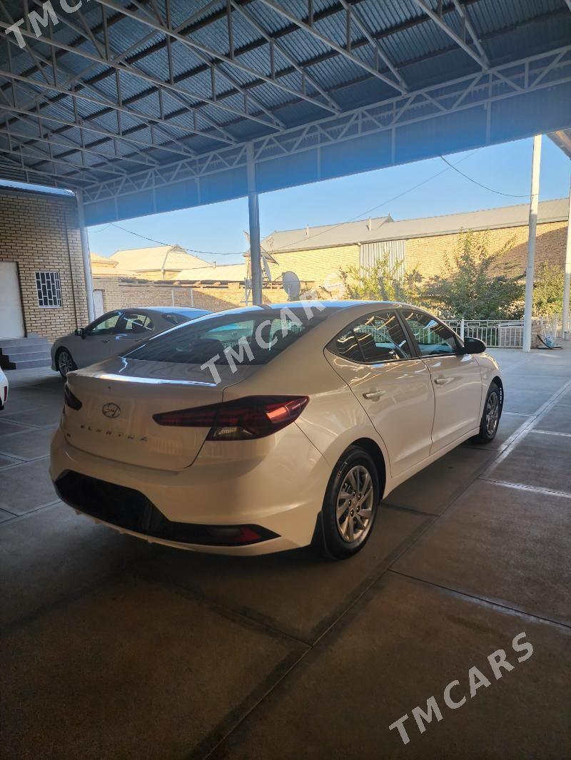 Hyundai Elantra 2020 - 250 000 TMT - Мары - img 3