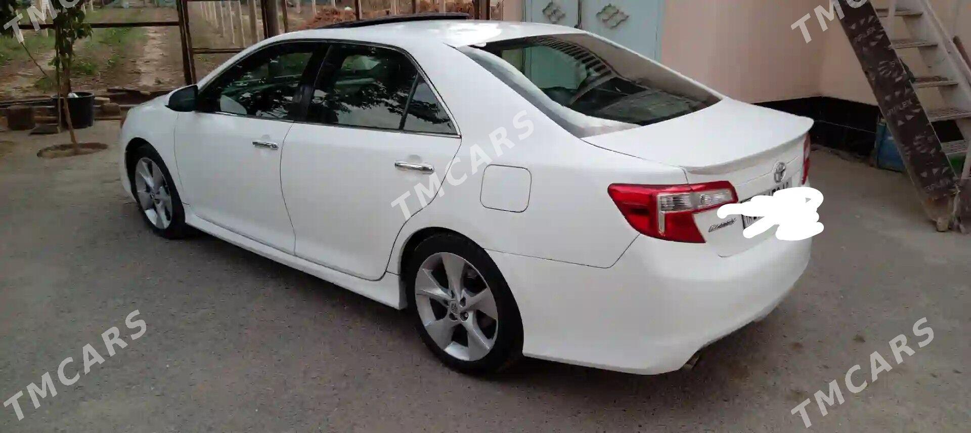 Toyota Camry 2013 - 220 000 TMT - Büzmeýin - img 9
