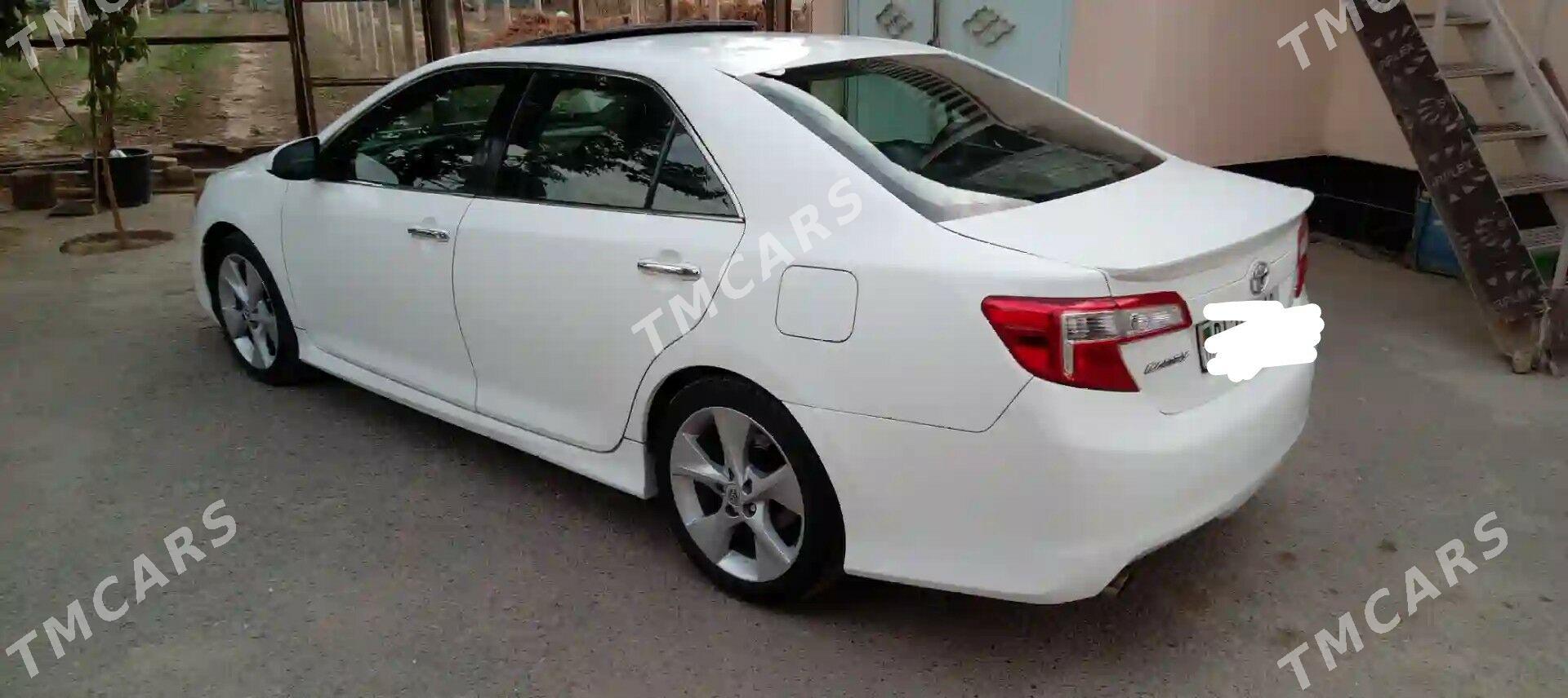 Toyota Camry 2013 - 220 000 TMT - Büzmeýin - img 5