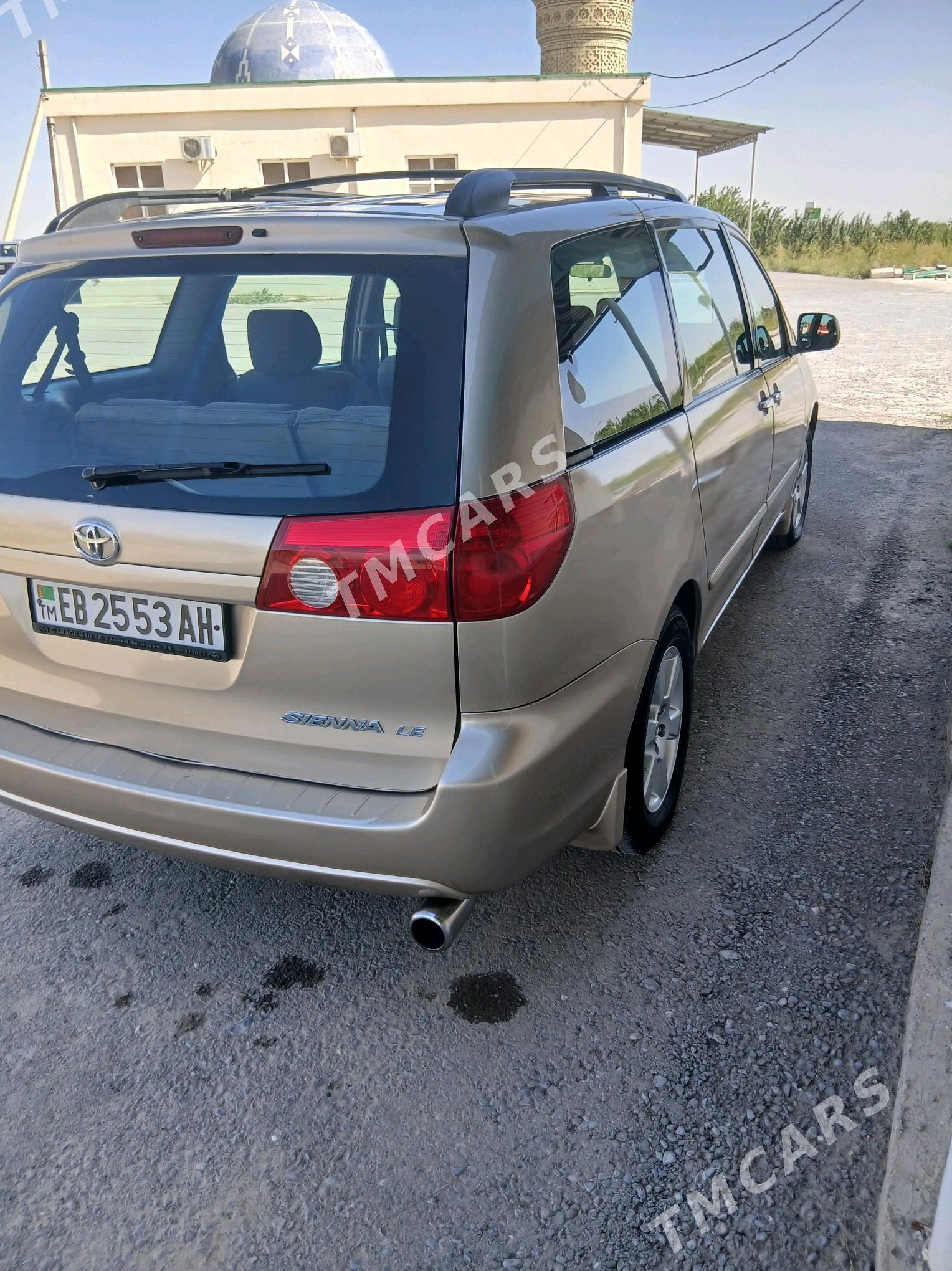 Toyota Sienna 2006 - 210 000 TMT - Hitrowka - img 2