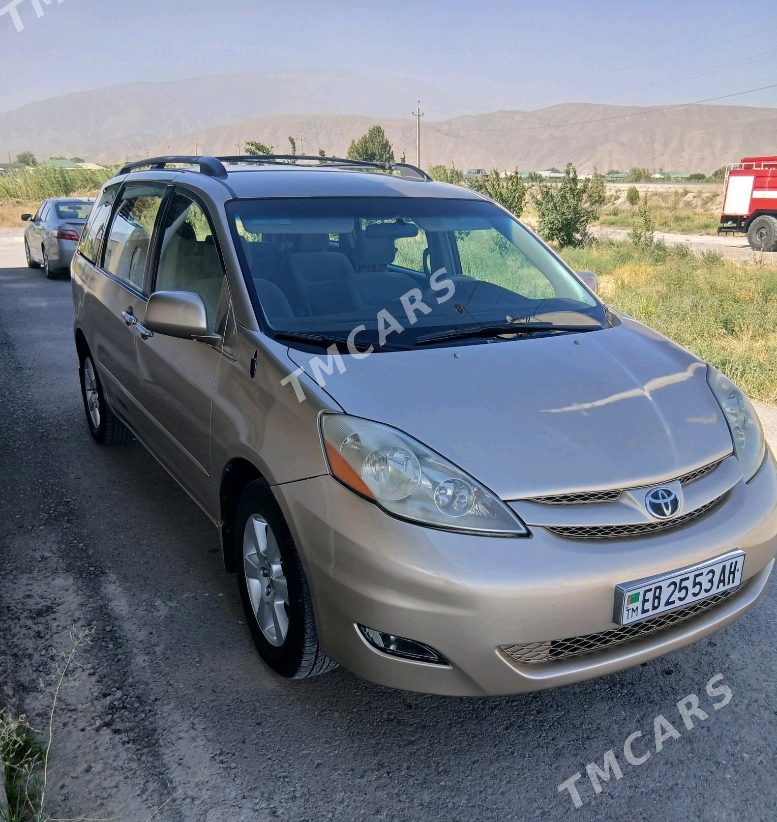 Toyota Sienna 2006 - 210 000 TMT - Hitrowka - img 3