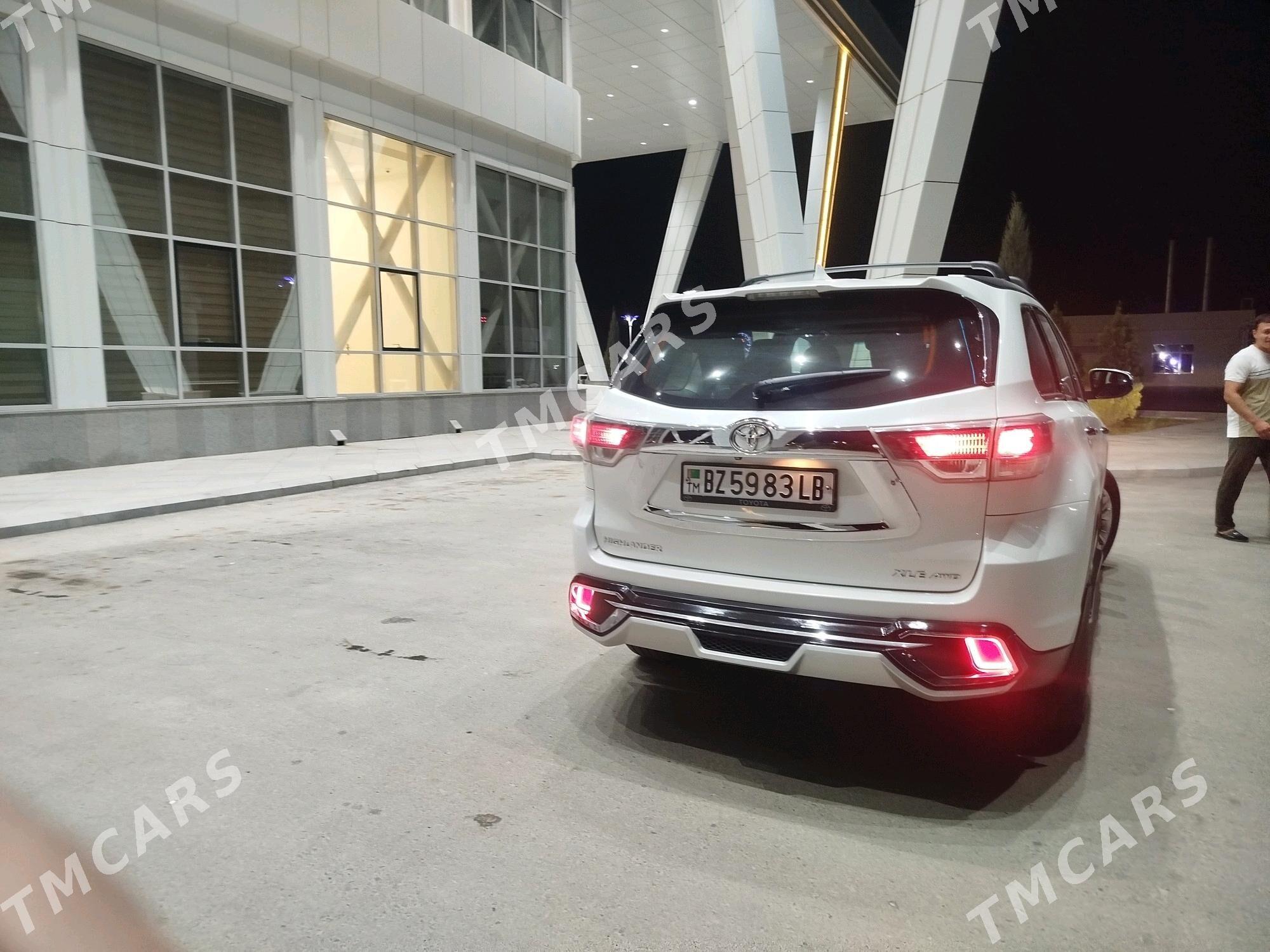 Toyota Highlander 2016 - 390 000 TMT - Dänew - img 8