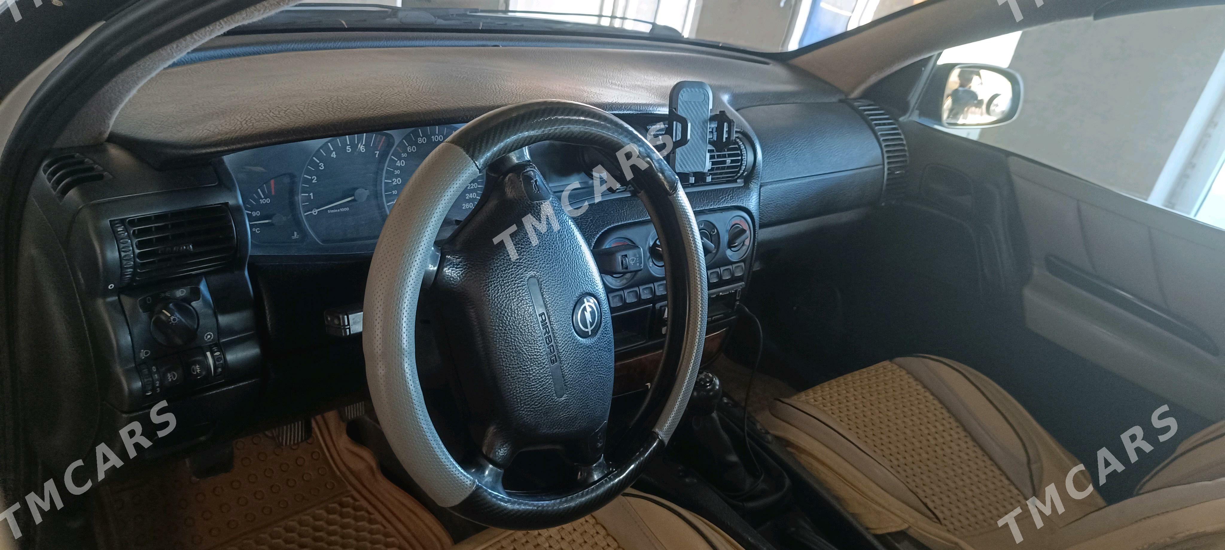 Opel Omega 1997 - 56 000 TMT - Чарджоу - img 4