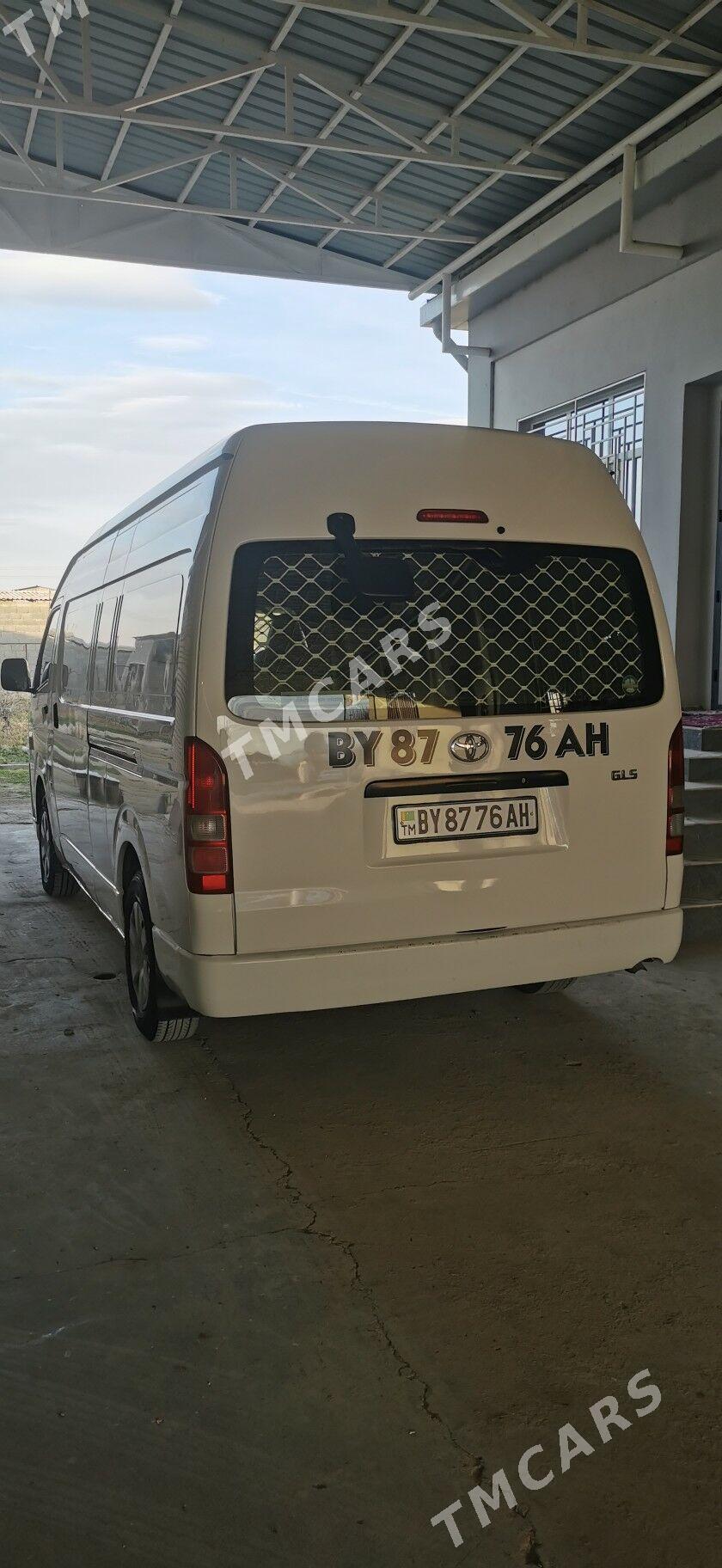 Toyota Hiace 2017 - 410 000 TMT - Гёкдепе - img 4