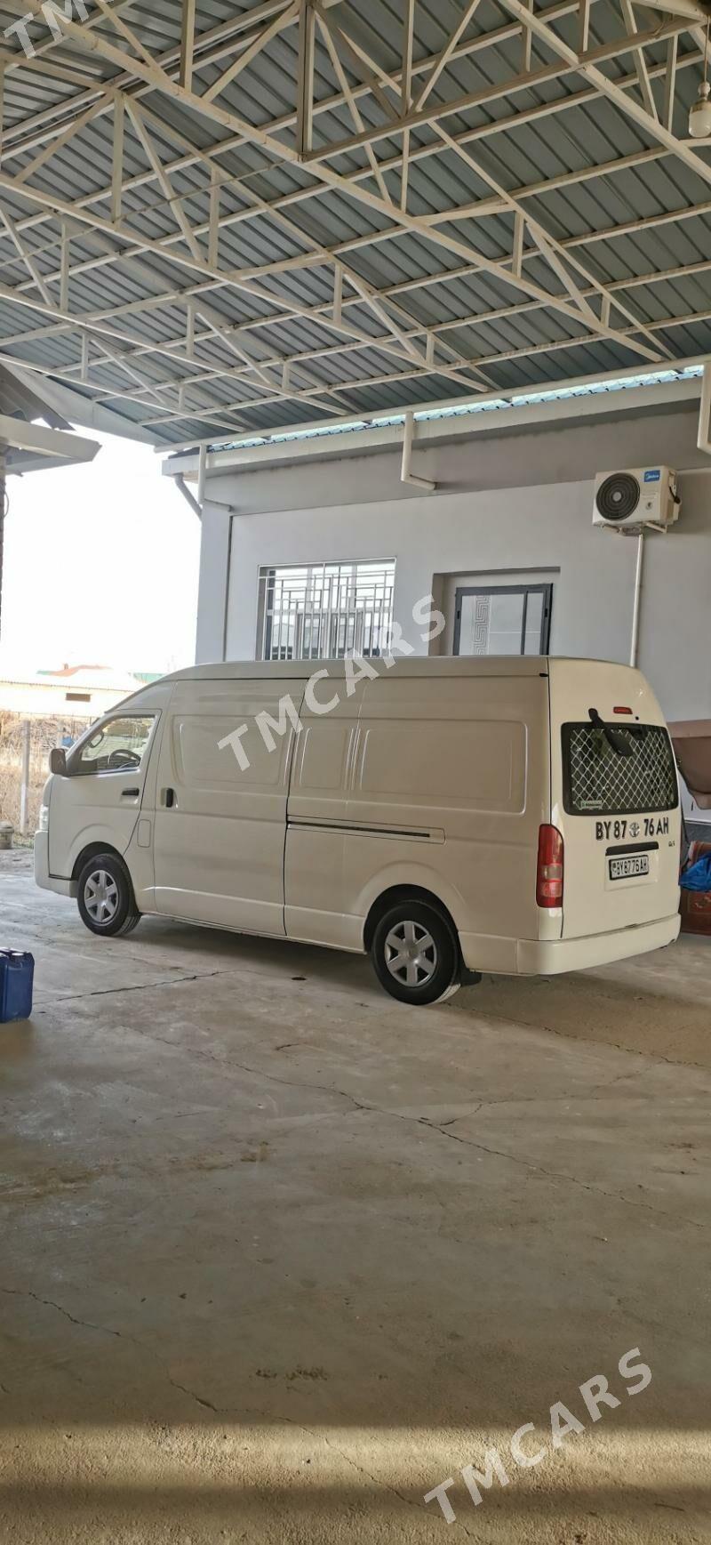 Toyota Hiace 2017 - 410 000 TMT - Гёкдепе - img 2
