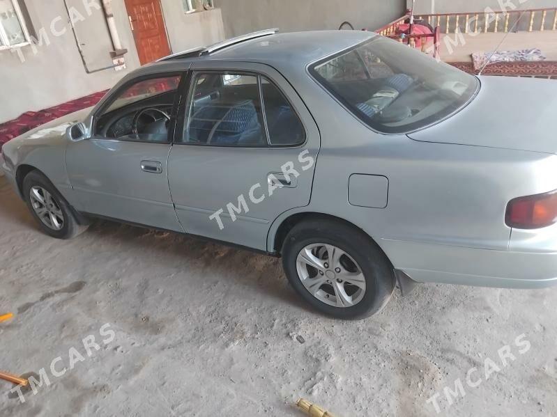 Toyota Camry 1995 - 75 000 TMT - Saýat - img 5