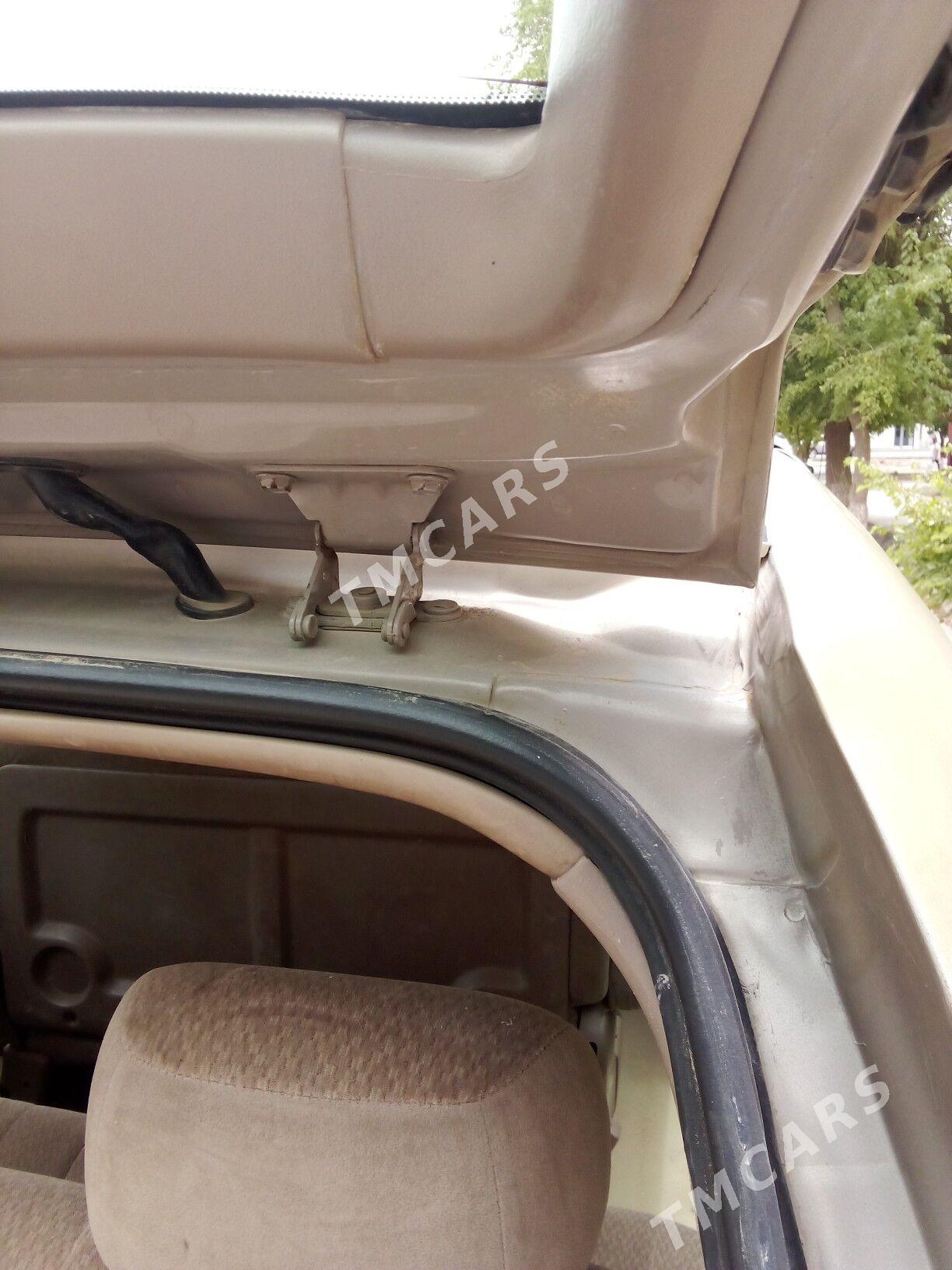 Toyota Sienna 2001 - 110 000 TMT - Мары - img 10
