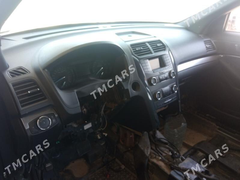 Toyota Highlander 2019 - 200 000 TMT - Мары - img 4