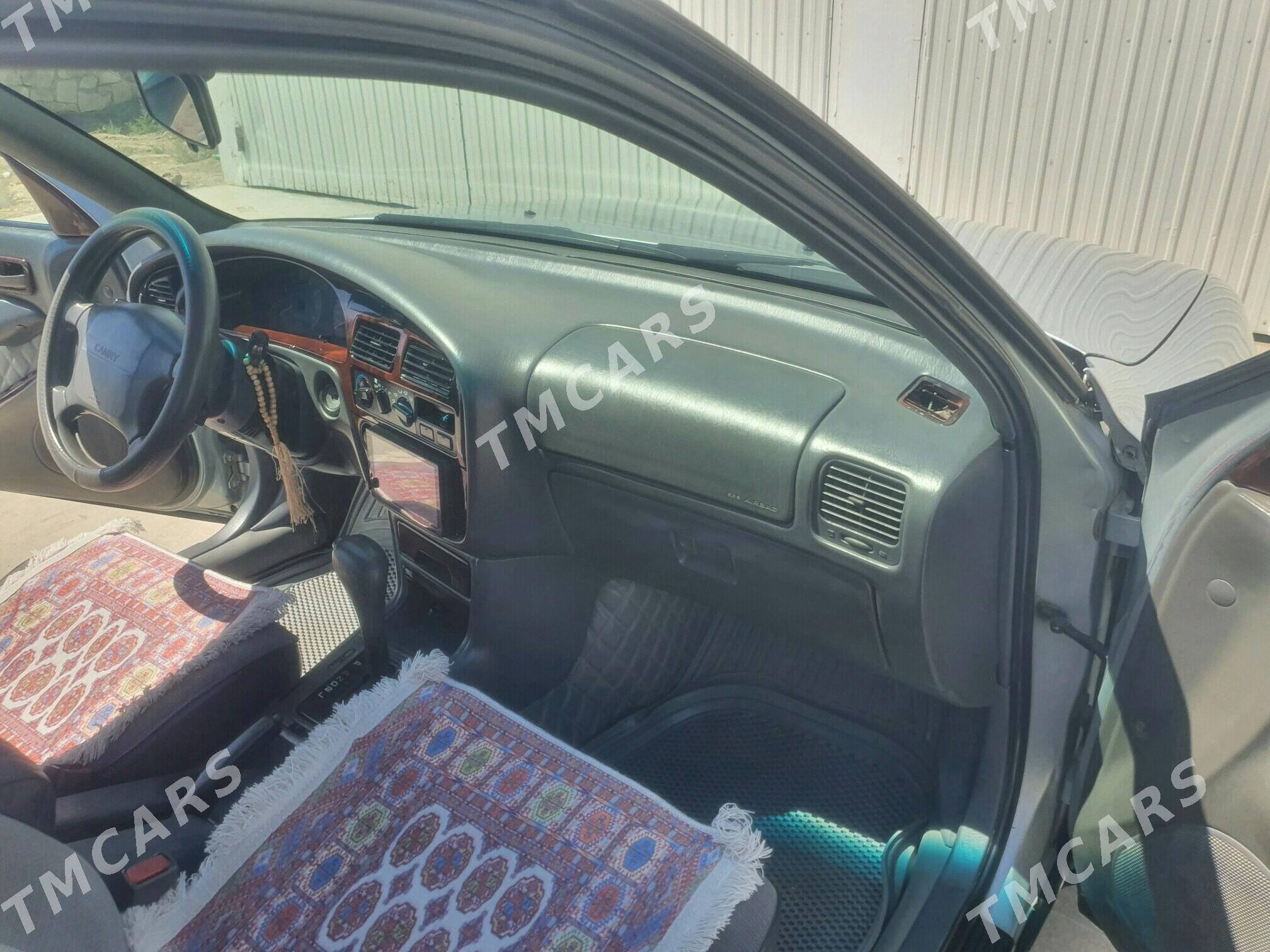 Toyota Camry 1995 - 100 000 TMT - Balkanabat - img 4