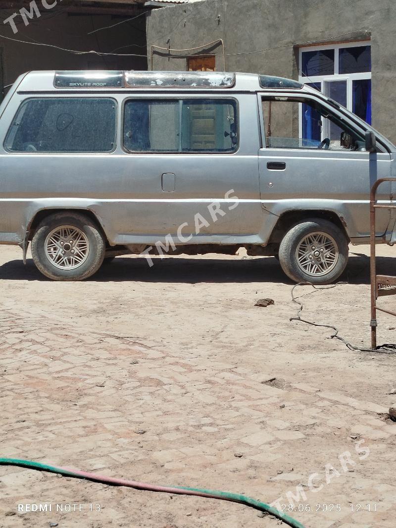 Toyota Town Ace 1990 - 10 000 TMT - Байрамали - img 4