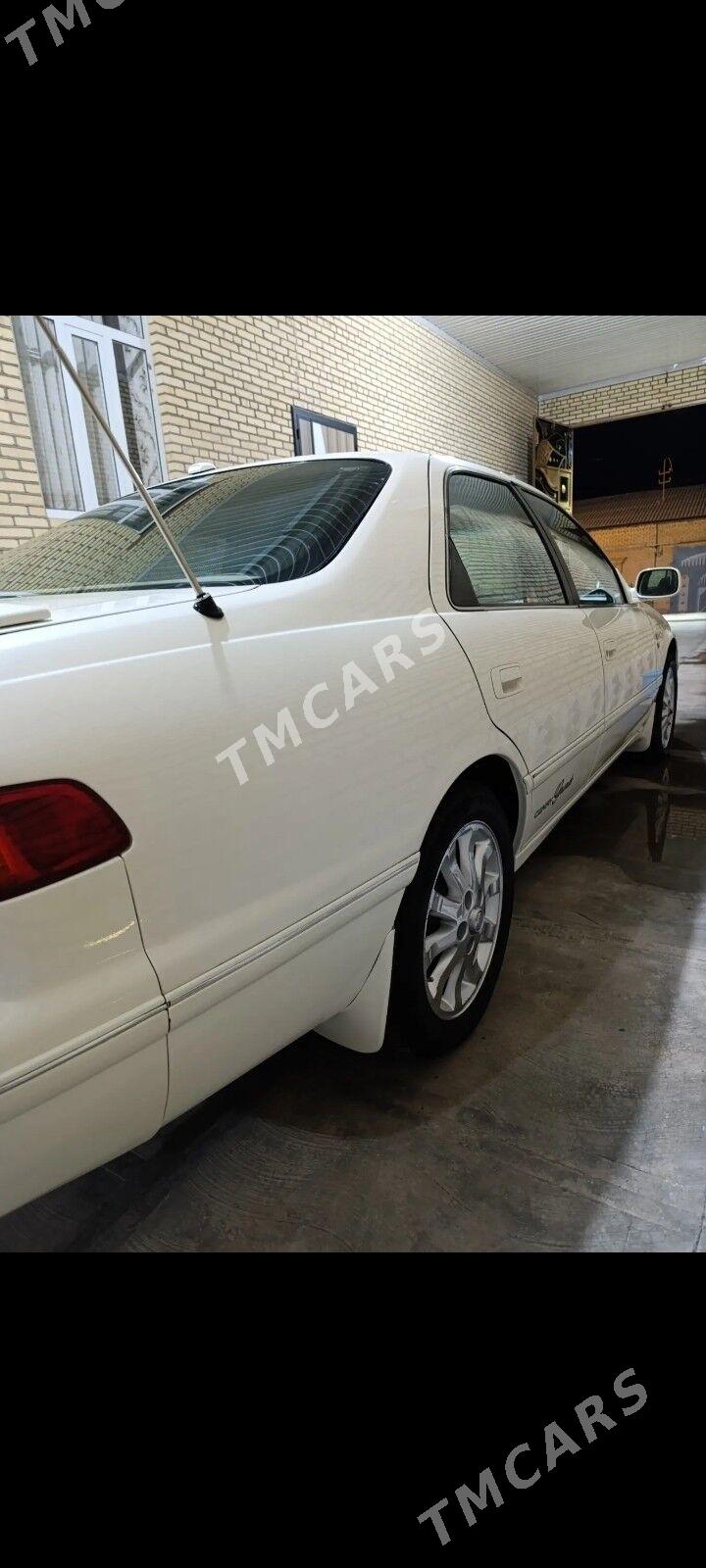 Toyota Camry 2000 - 180 000 TMT - Дянев - img 3