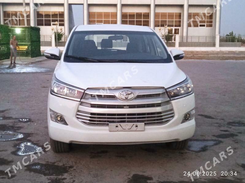 Toyota Innova 2022 - 250 000 TMT - Mary - img 3