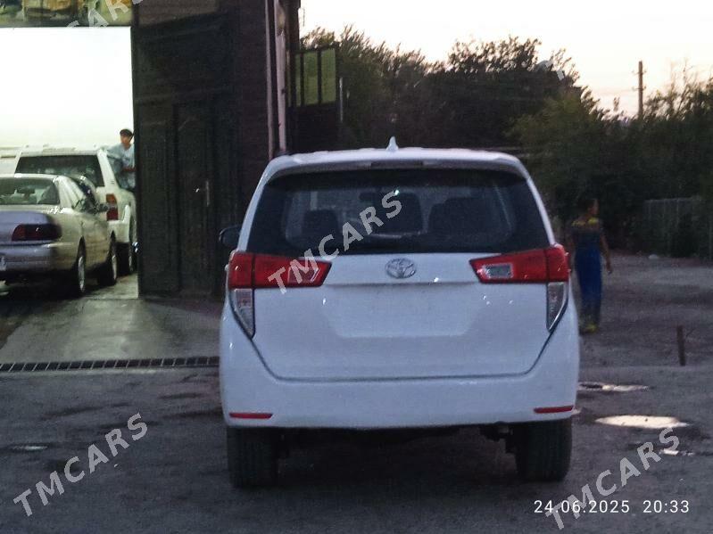 Toyota Innova 2022 - 250 000 TMT - Mary - img 2