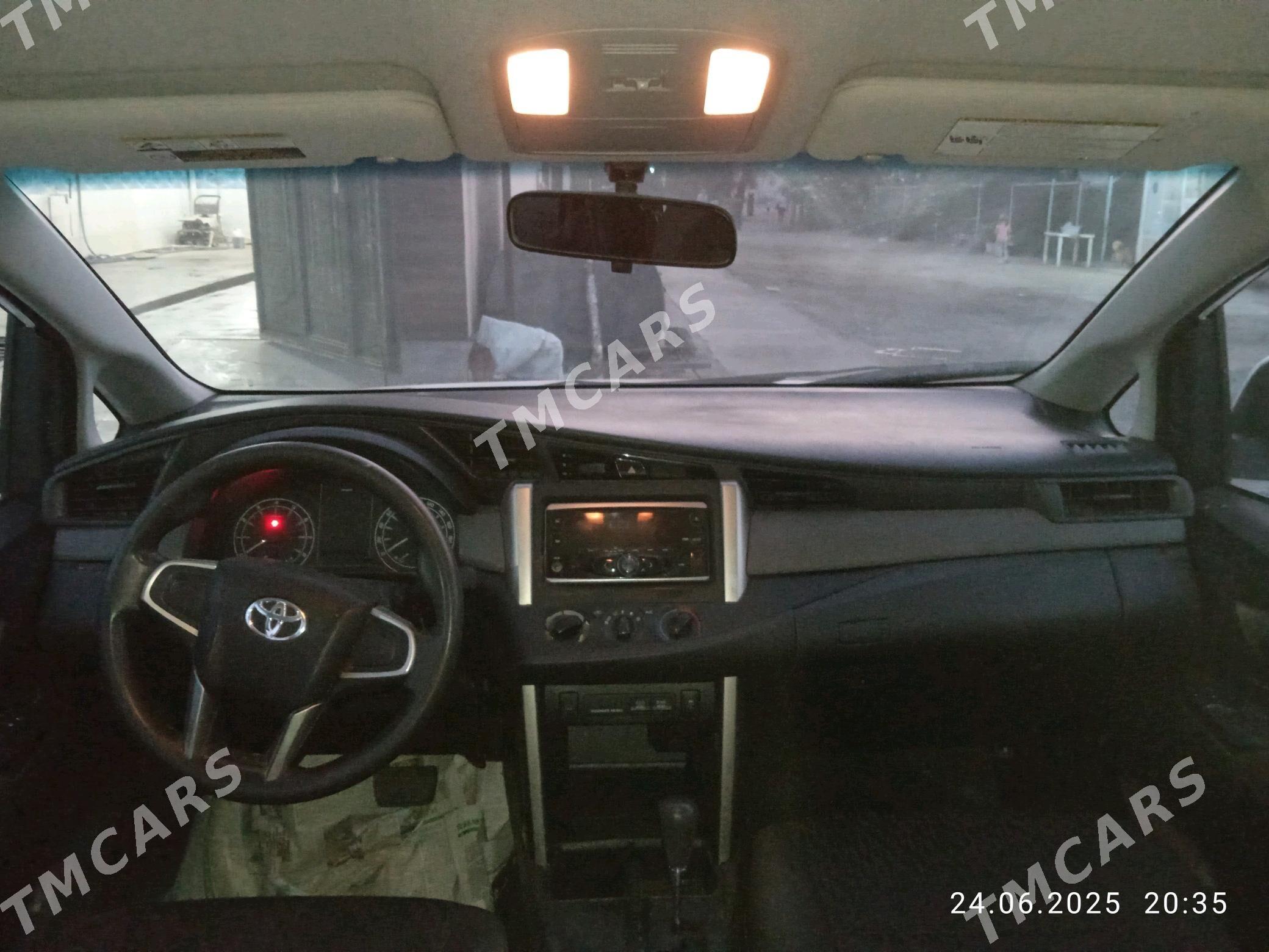 Toyota Innova 2022 - 250 000 TMT - Mary - img 7