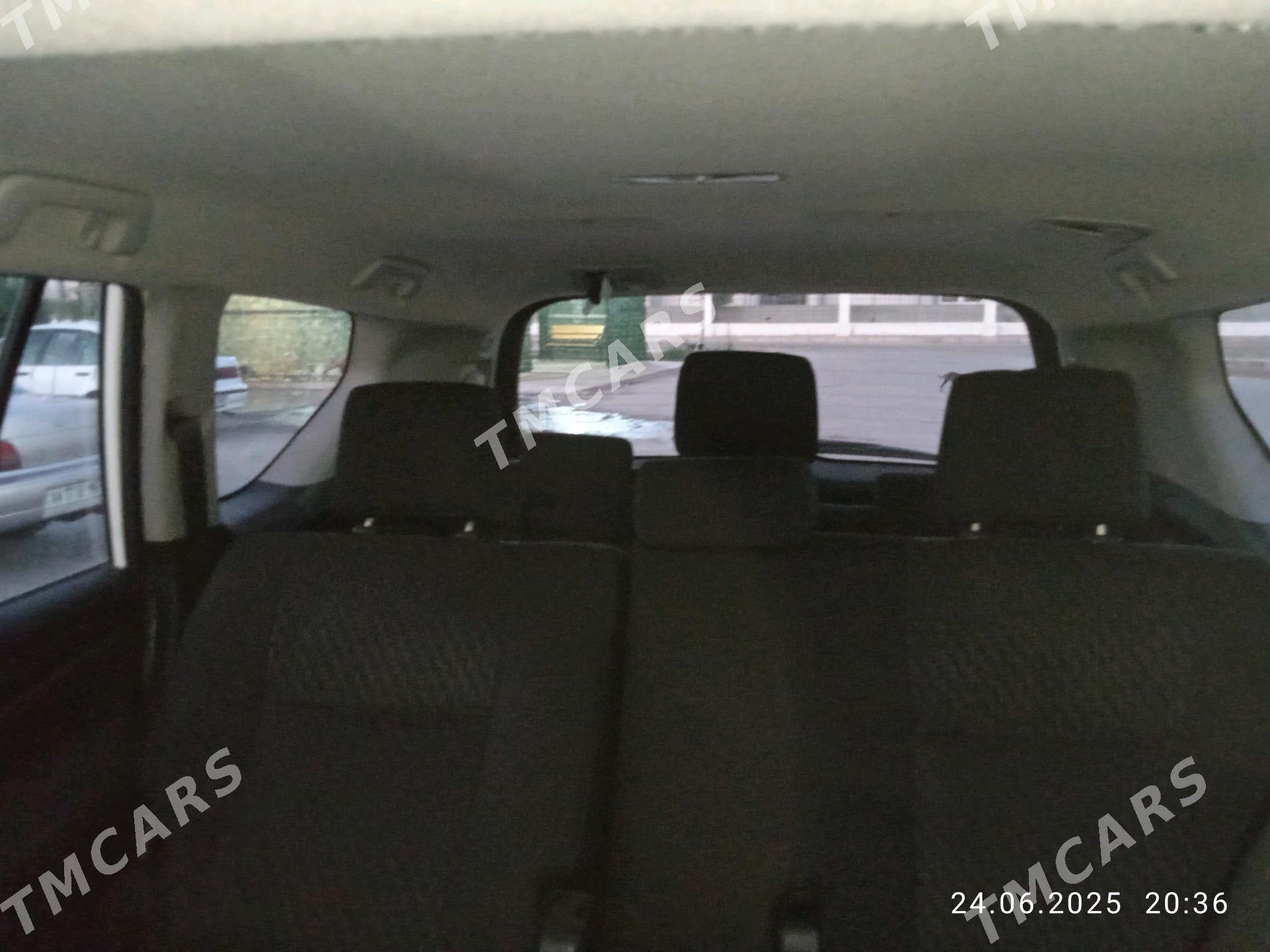 Toyota Innova 2022 - 250 000 TMT - Mary - img 9