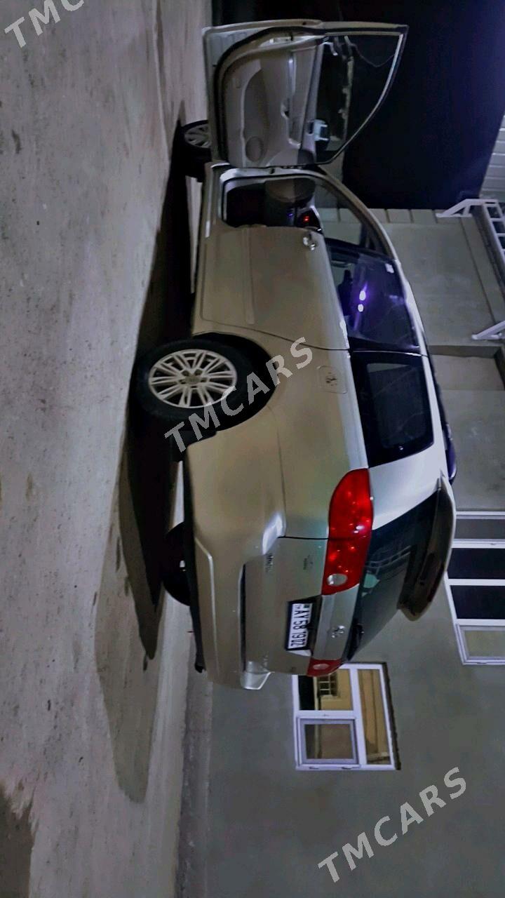 Toyota Sienna 2006 - 200 000 TMT - Gurbansoltan Eje - img 6