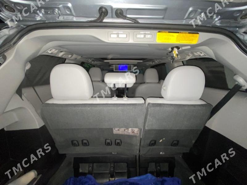 Toyota Sienna 2017 - 390 000 TMT - Туркменабат - img 4