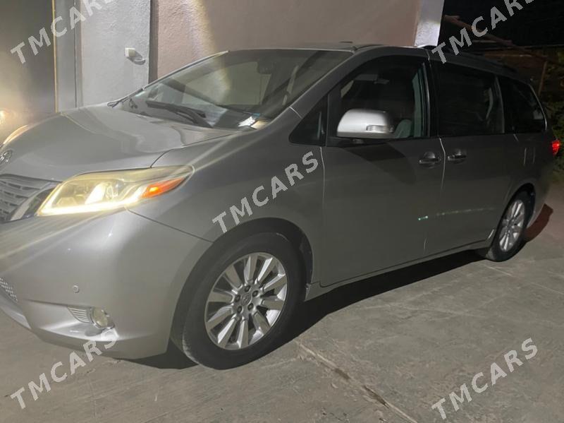 Toyota Sienna 2017 - 390 000 TMT - Туркменабат - img 9
