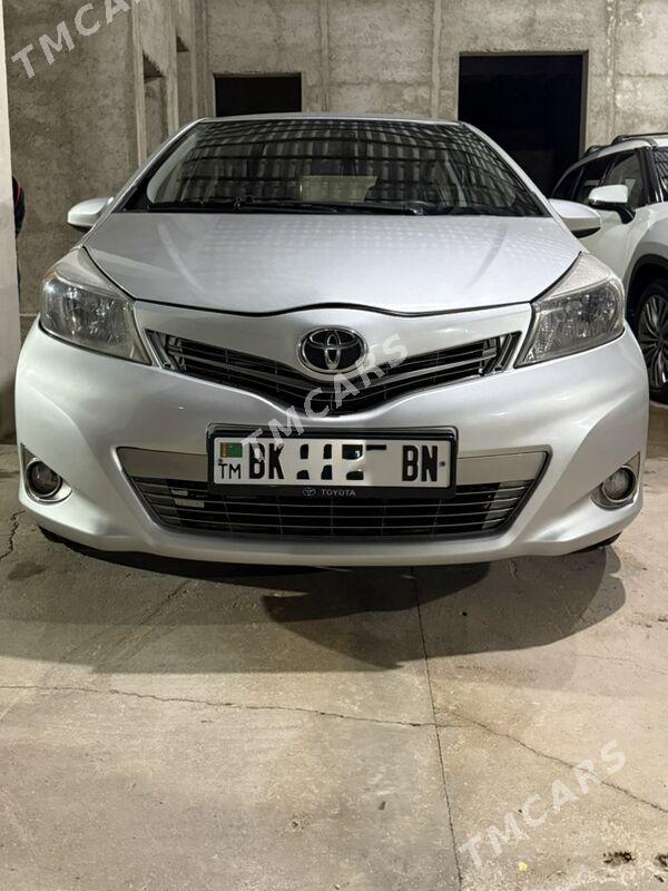 Toyota Yaris 2012 - 135 000 TMT - Балканабат - img 4