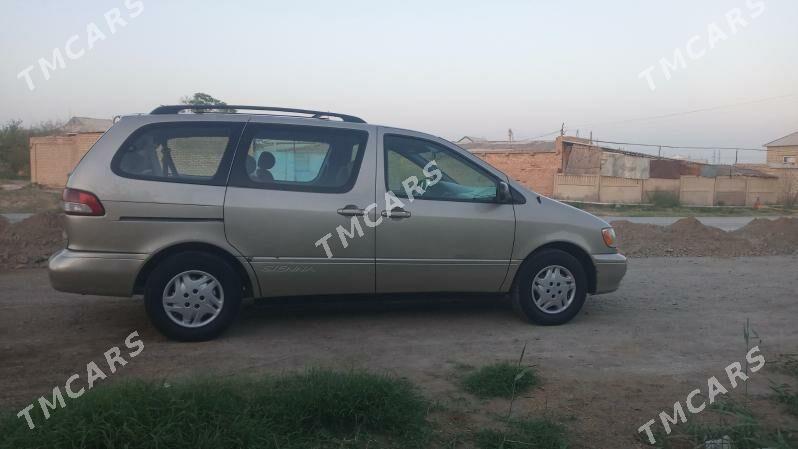 Toyota Sienna 2002 - 155 000 TMT - Мары - img 2