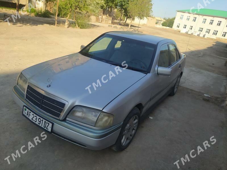 Mercedes-Benz C-Class 1996 - 38 000 TMT - Дашогуз - img 2