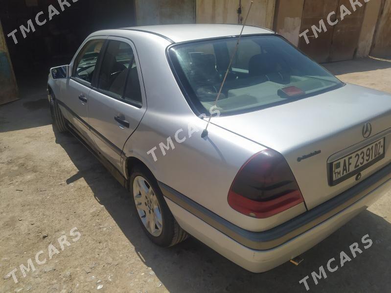 Mercedes-Benz C-Class 1996 - 38 000 TMT - Дашогуз - img 3