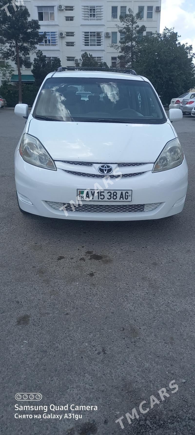 Toyota Sienna 2008 - 199 000 TMT - Aşgabat - img 2