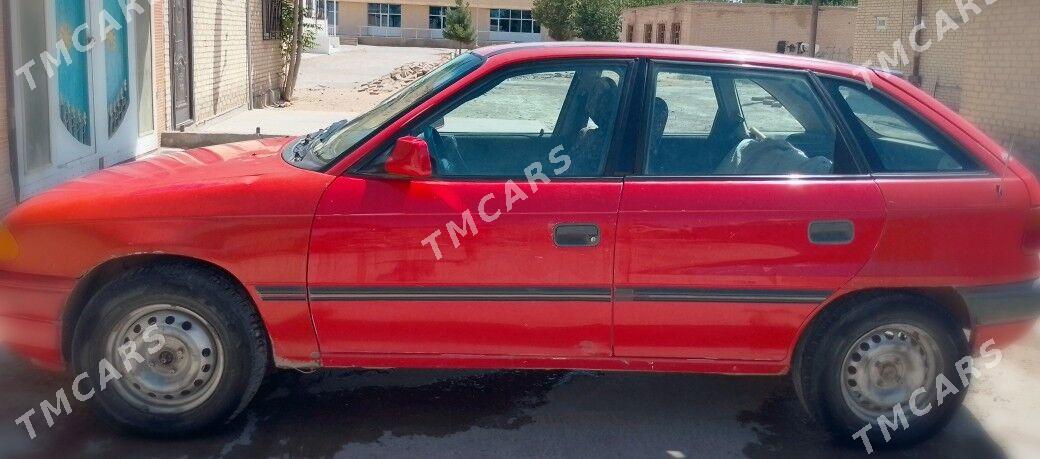 Opel Astra 1994 - 25 000 TMT - Дянев - img 2