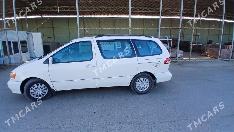 Toyota Sienna 2001 - 130 000 TMT - Мары - img 9