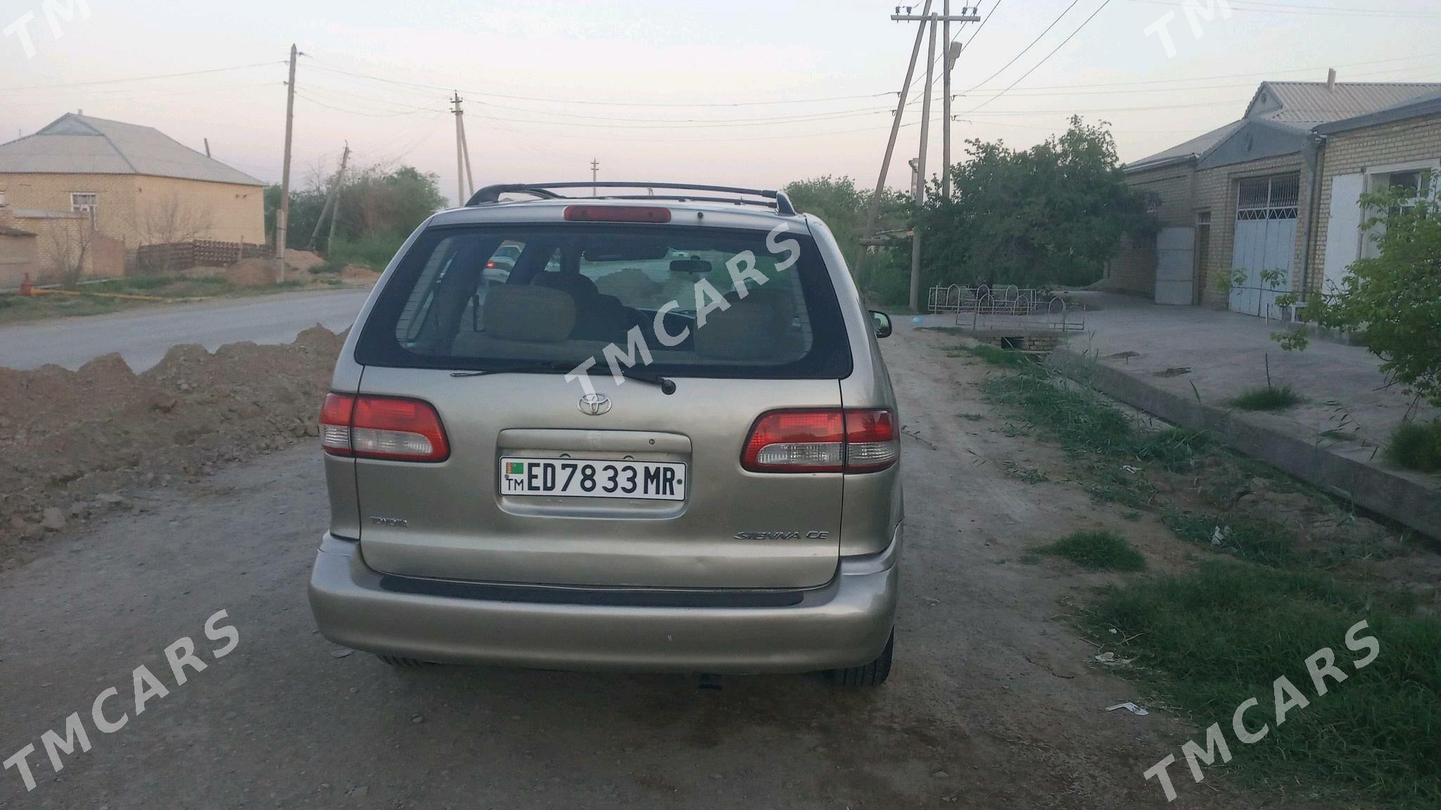Toyota Sienna 2002 - 155 000 TMT - Мары - img 6