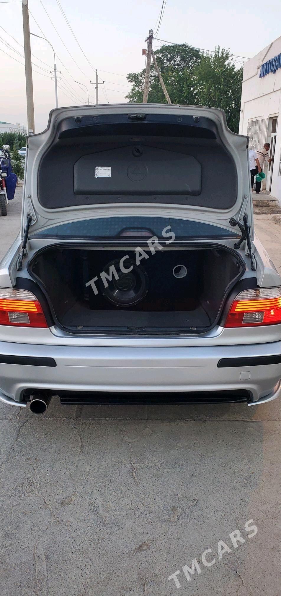 BMW 528 2000 - 125 000 TMT - Бахарден - img 9