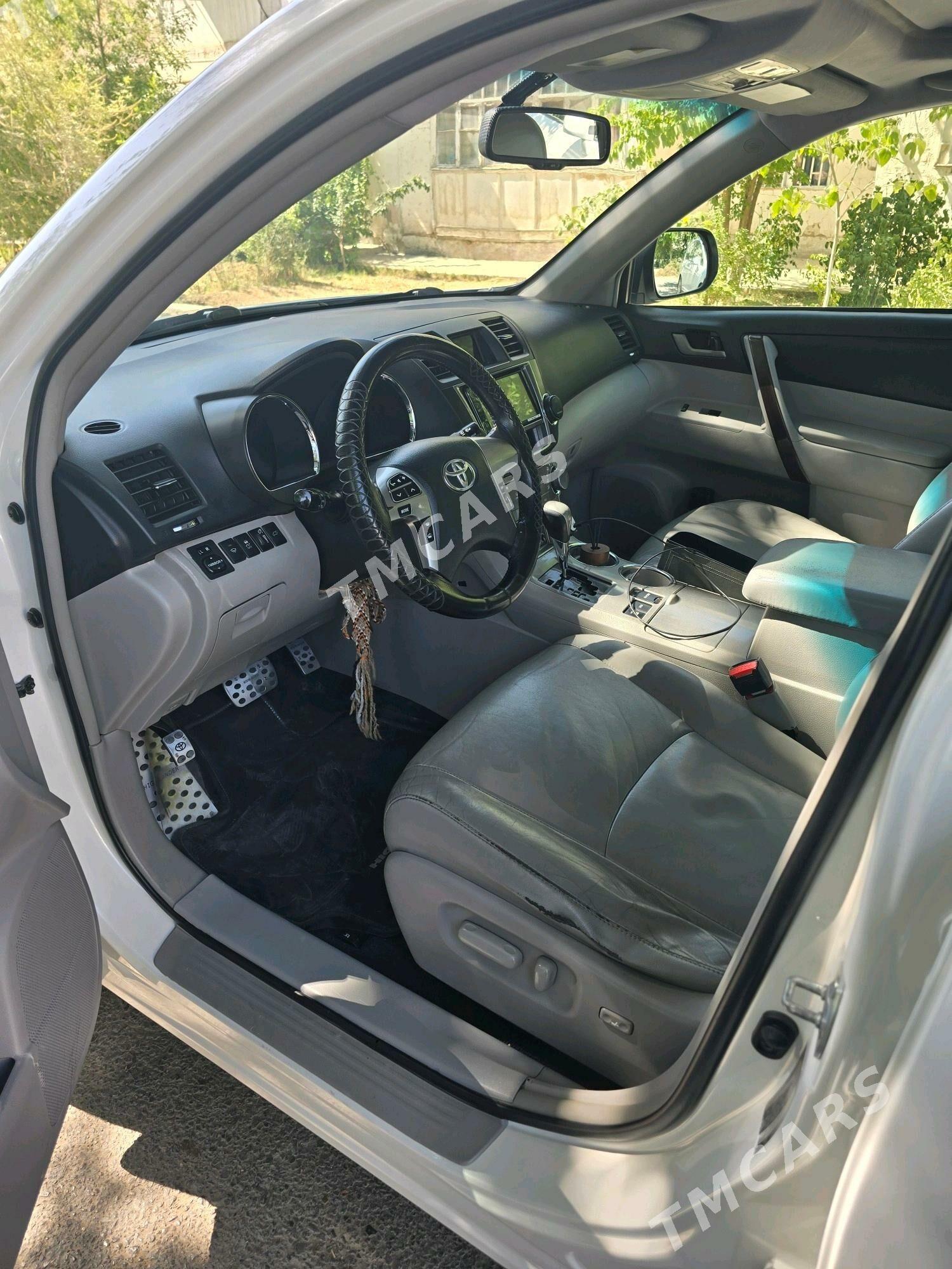 Toyota Highlander 2011 - 320 000 TMT - Ашхабад - img 6
