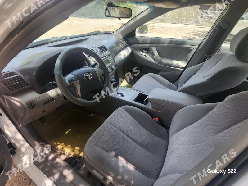 Toyota Camry 2010 - 165 000 TMT - Мары - img 2