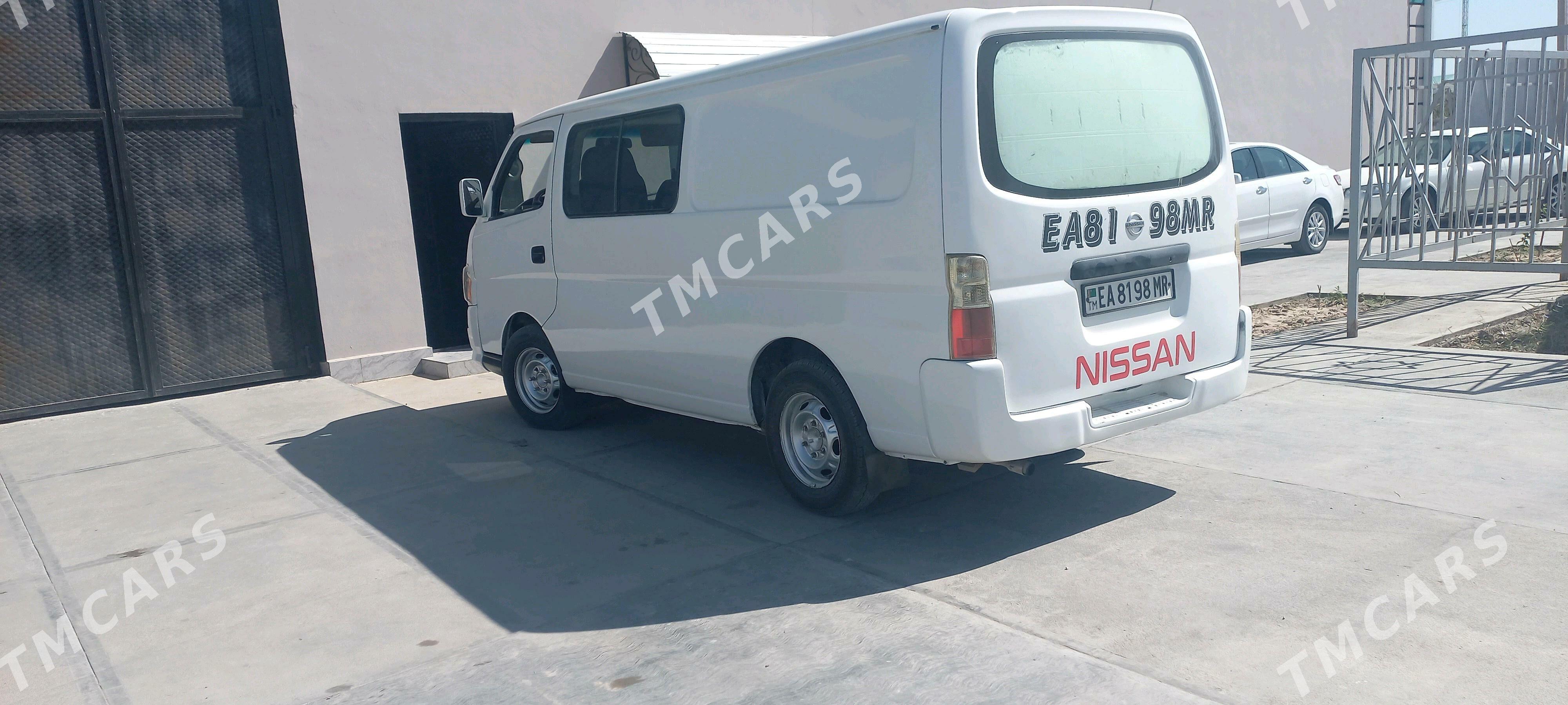 Nissan Urvan 2008 - 165 000 TMT - Мары - img 2
