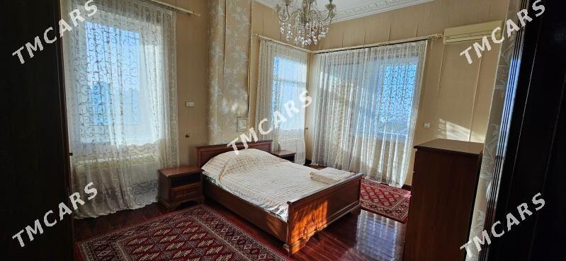 Elitka arenda - Sowetskiý köç. (Garaşsyzlyk şaýoly) - img 5