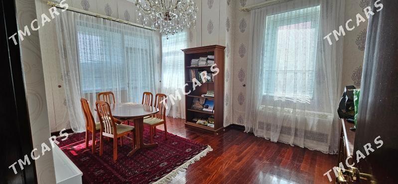 Elitka arenda - Sowetskiý köç. (Garaşsyzlyk şaýoly) - img 2