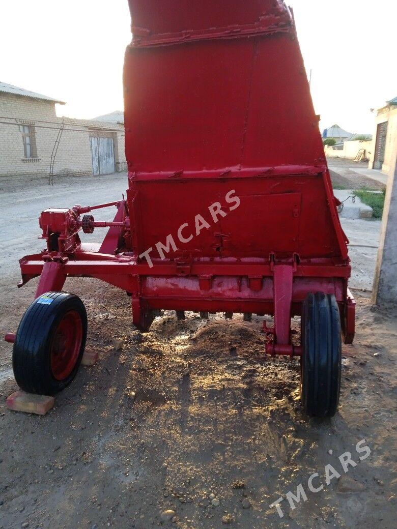 MTZ 82 1995 - 25 000 TMT - Ходжамбаз - img 6