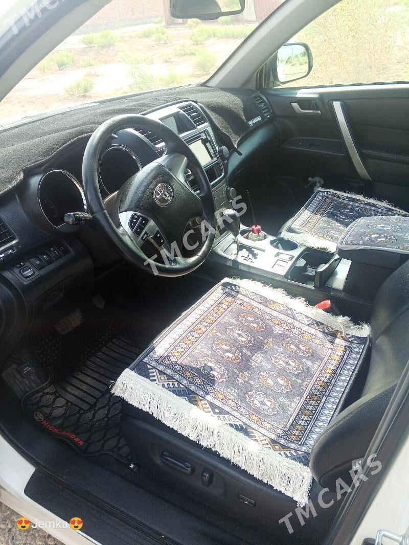 Toyota Highlander 2013 - 350 000 TMT - Türkmenabat - img 3