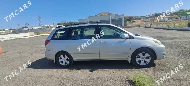 Toyota Sienna 2004 - 240 000 TMT - Türkmenbaşy - img 4