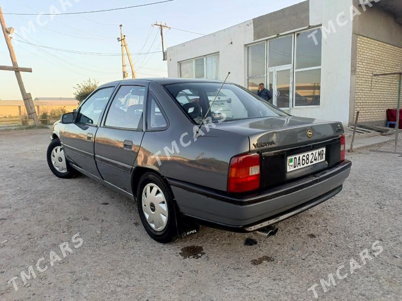 Opel Vectra 1991 - 27 000 TMT - Векильбазар - img 4