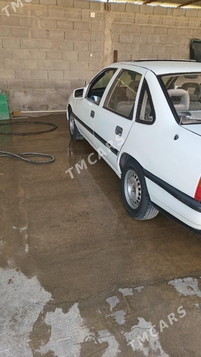 Opel Vectra 1989 - 30 000 TMT - Кака - img 2