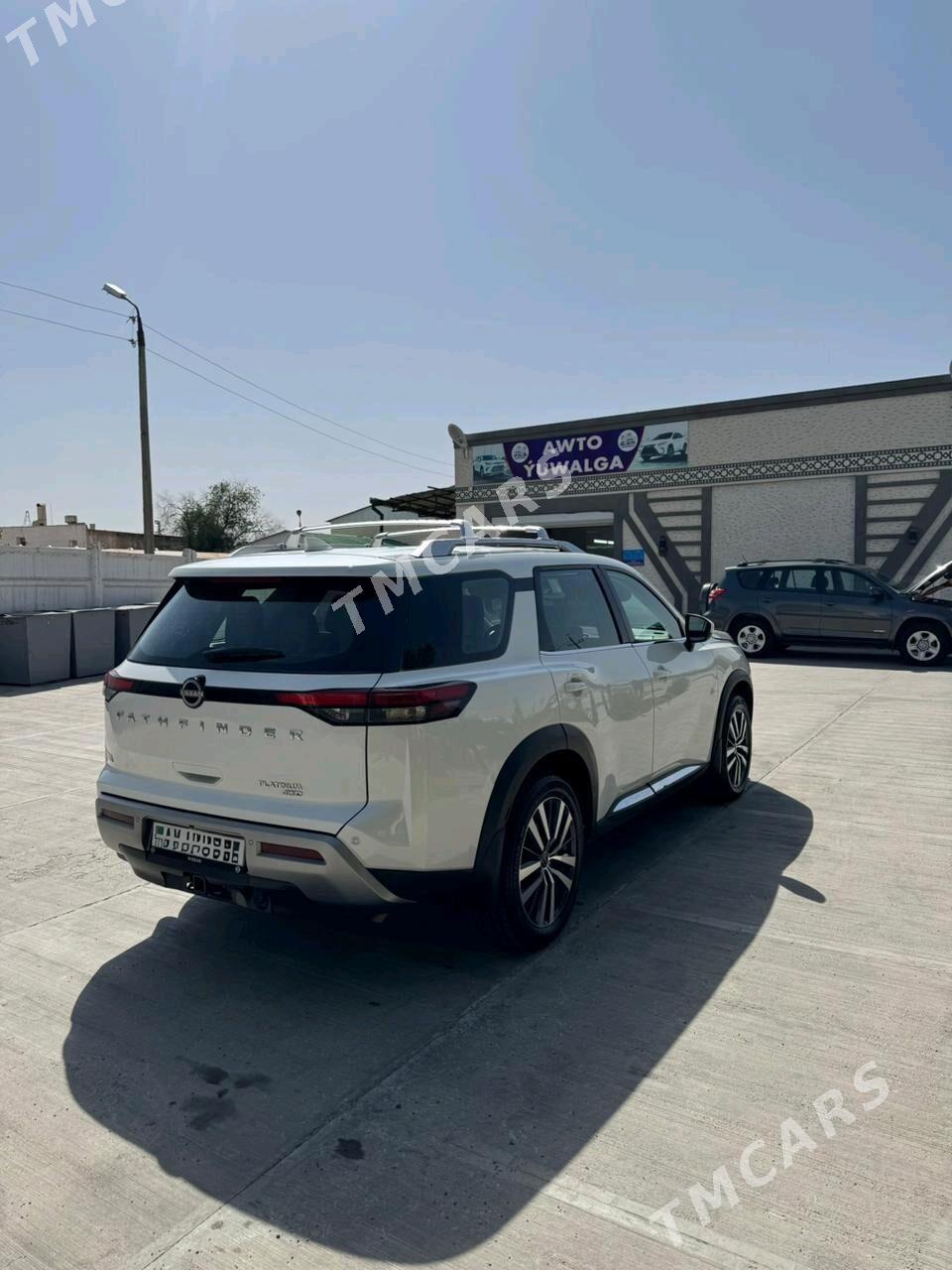Nissan Pathfinder 2022 - 500 000 TMT - Daşoguz - img 3
