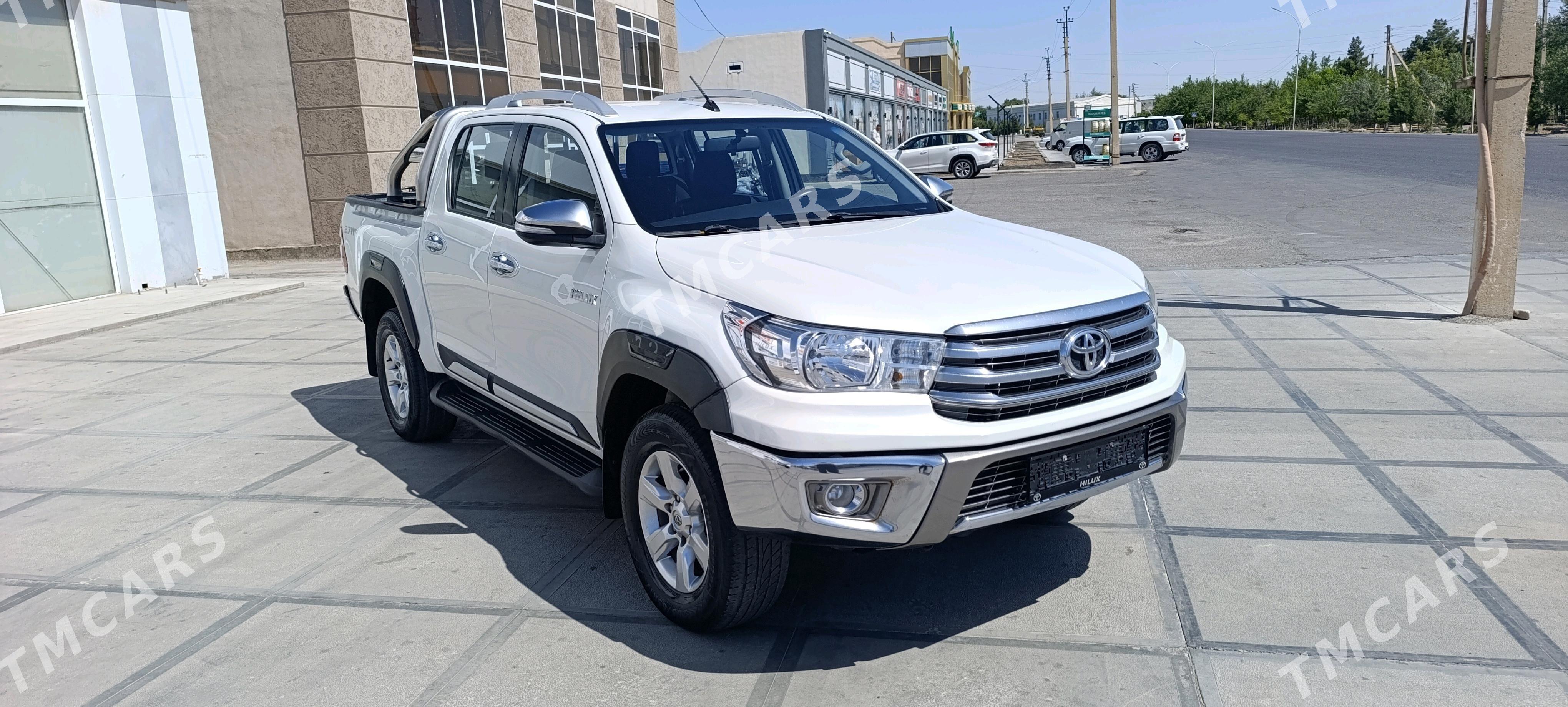 Toyota Hilux 2016 - 450 000 TMT - Мары - img 3
