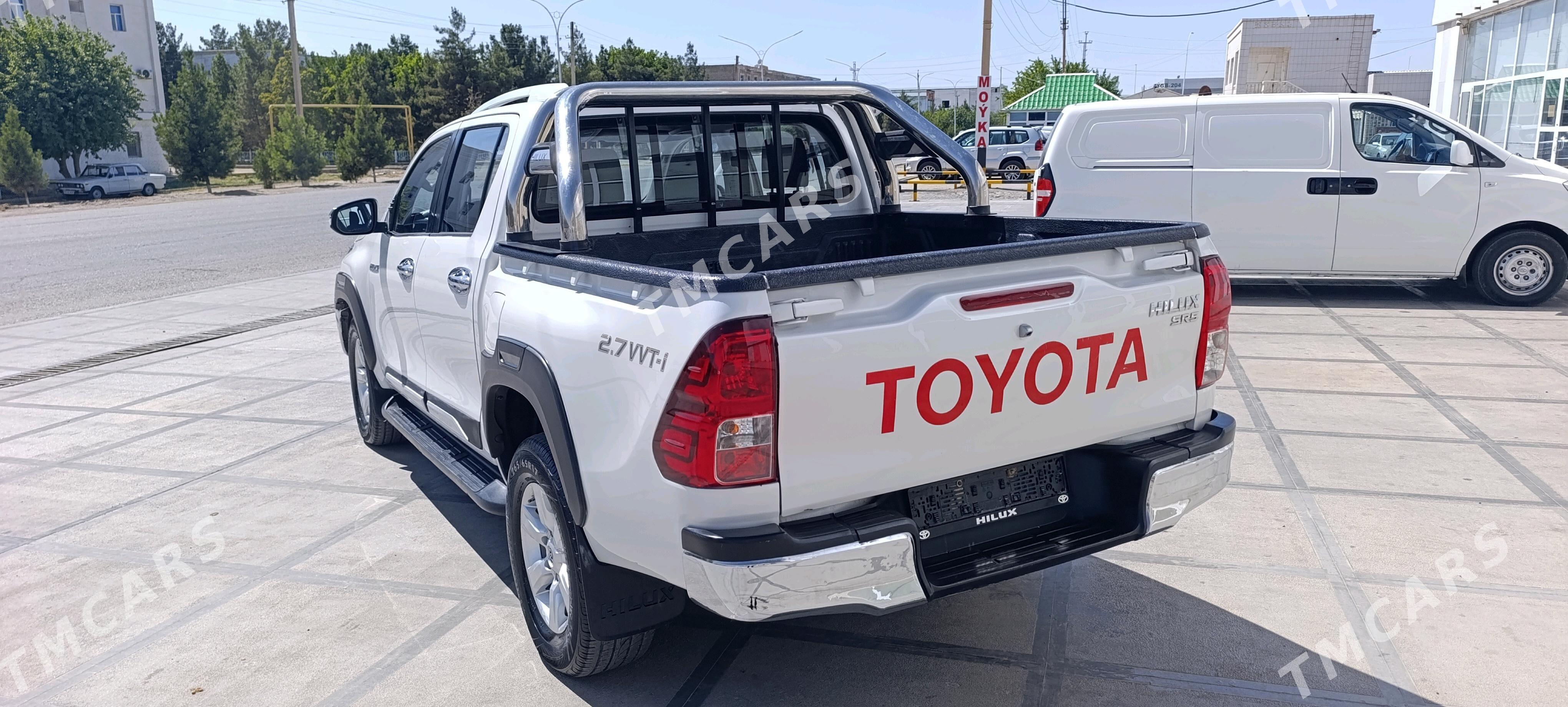 Toyota Hilux 2016 - 450 000 TMT - Мары - img 2