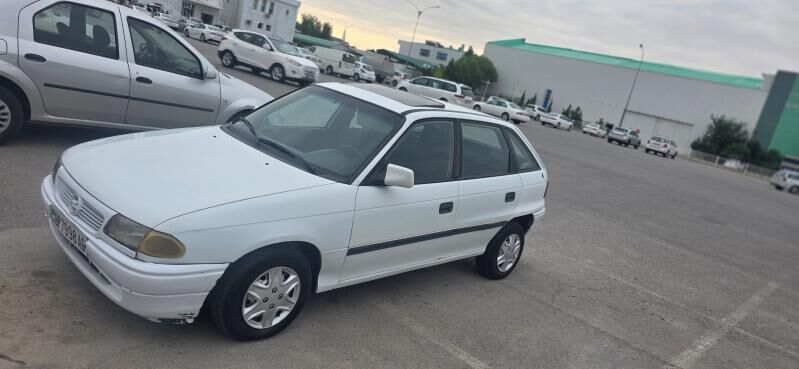 Opel Astra 1994 - 30 000 TMT - Бедев - img 1