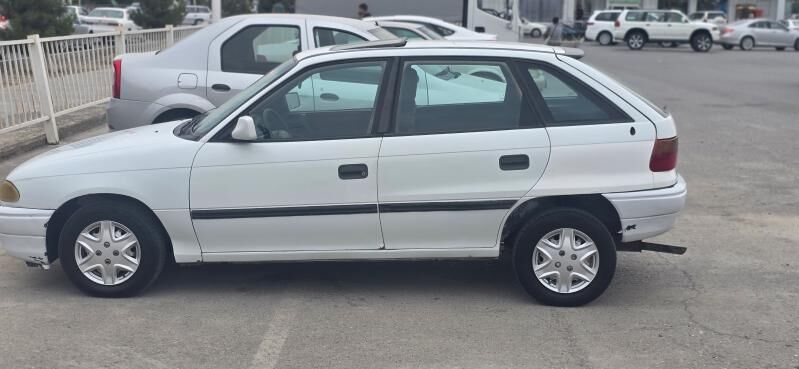 Opel Astra 1994 - 30 000 TMT - Бедев - img 3