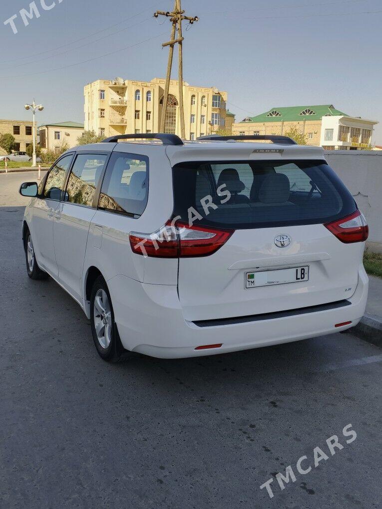 Toyota Sienna 2015 - 287 000 TMT - Kerki - img 4