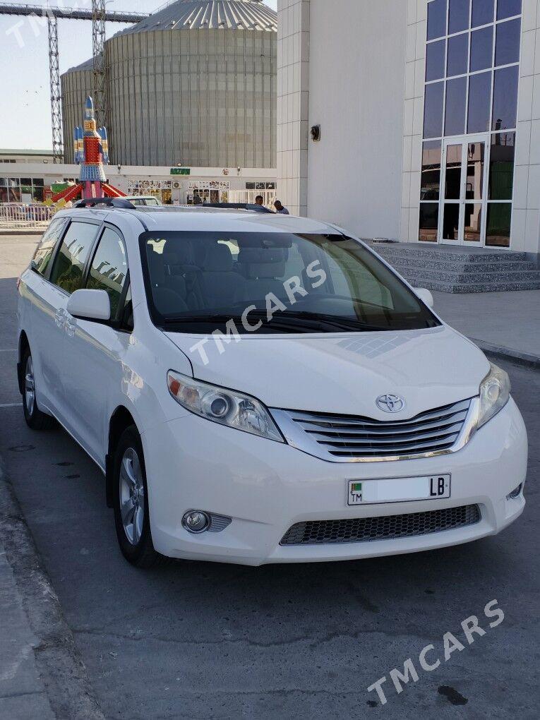 Toyota Sienna 2015 - 287 000 TMT - Kerki - img 8