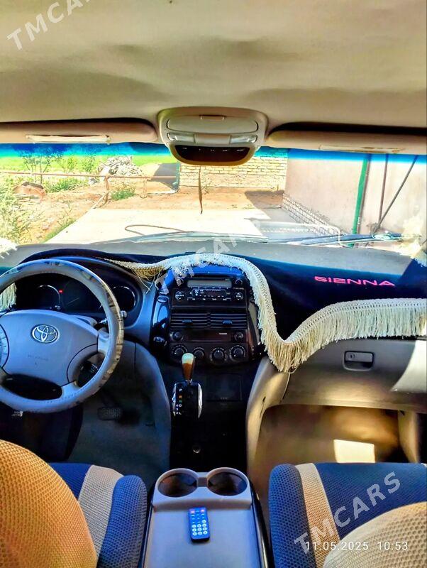 Toyota Sienna 2007 - 180 000 TMT - Гурбансолтан Едже - img 3