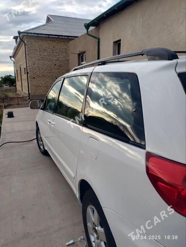 Toyota Sienna 2007 - 180 000 TMT - Гурбансолтан Едже - img 5